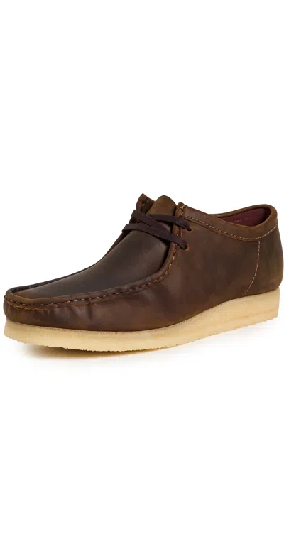 Clarks Wallabee Shoes Beeswax In Brown