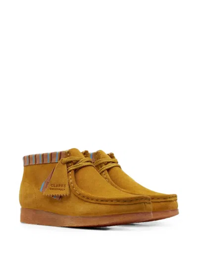 Clarks Kids' Wallabee Stripe-trim Ankle Boots In Brown