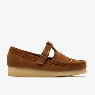 Clarks Wallabee T Bar In Brown
