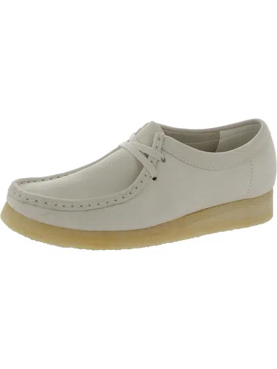 Clarks Wallabee Womens Lace-up Moc Toe Chukka In White