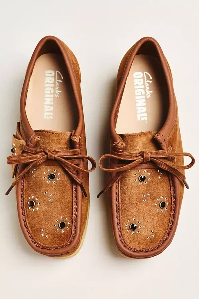 Clarks Wallacraft Bee Platform Shoes In Brown