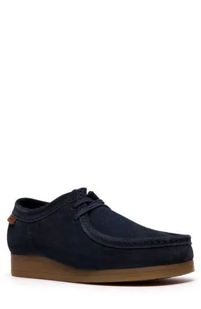 Clarks ® Wallaston Low Chukka Boot In Blue