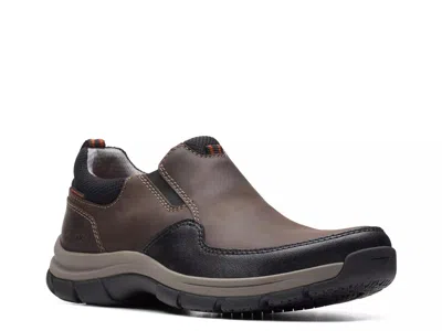 Clarks Walpath Step Slipon In Brown