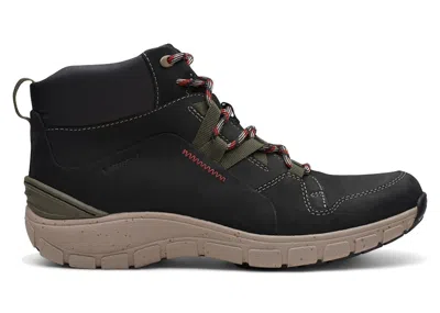 Pre-owned Clarks Wave Summit Ap Leather (women's) Sneakers In Black/combi