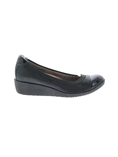 Pre-owned Clarks Wedges In Black