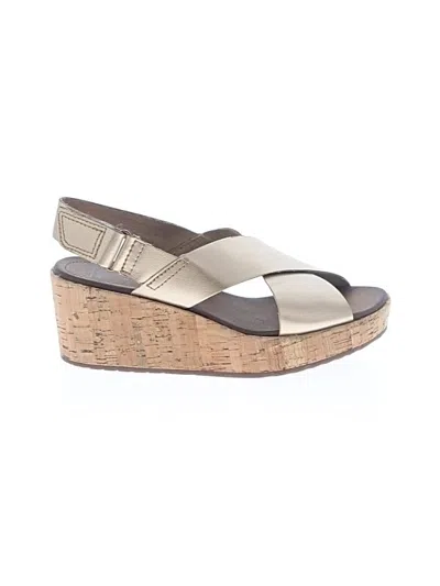 Pre-owned Clarks Wedges In Brown