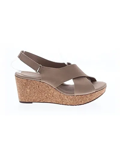 Pre-owned Clarks Wedges In Brown