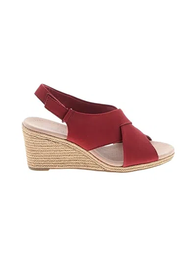 Pre-owned Clarks Wedges In Burgundy