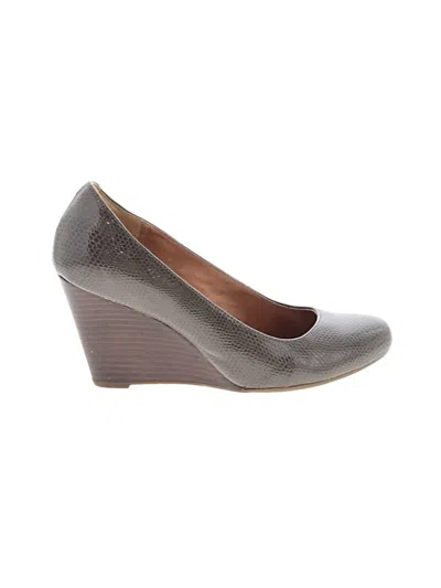 Pre-owned Clarks Wedges In Gray