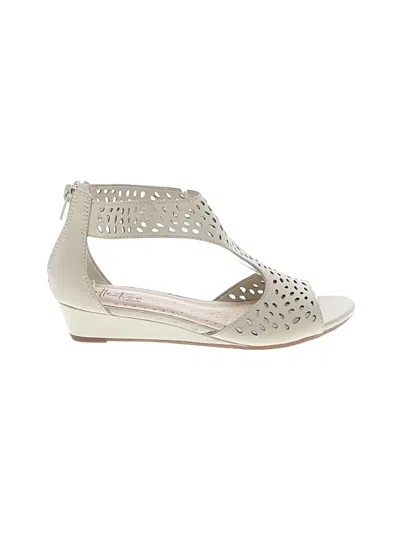 Pre-owned Clarks Wedges In Ivory