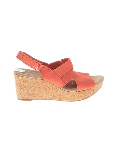 Pre-owned Clarks Wedges In Red