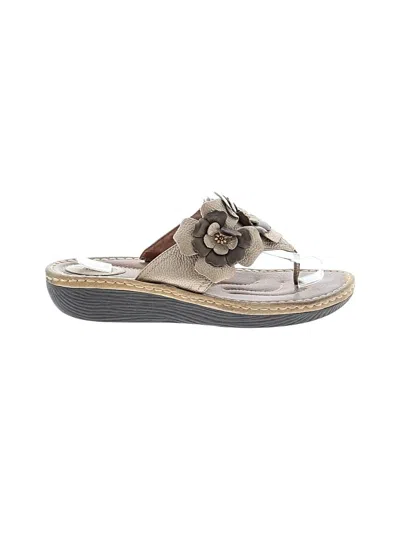 Pre-owned Clarks Wedges In Tan