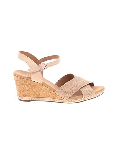 Pre-owned Clarks Wedges In Tan