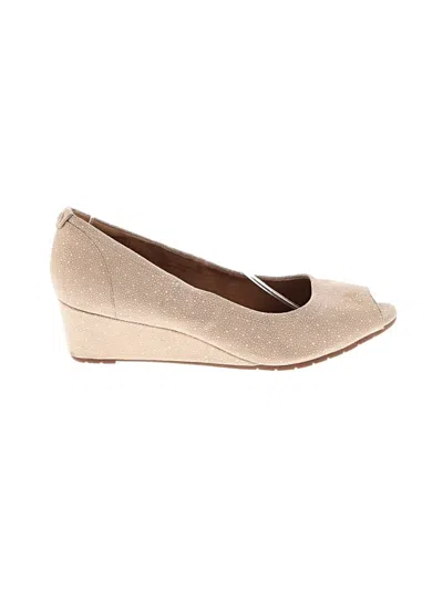 Pre-owned Clarks Wedges In Tan
