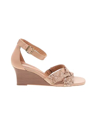 Pre-owned Clarks Wedges In Tan