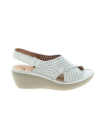 Pre-owned Clarks Wedges In White