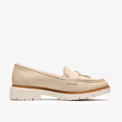 Clarks Westlynn Bella Loafer In Neutral