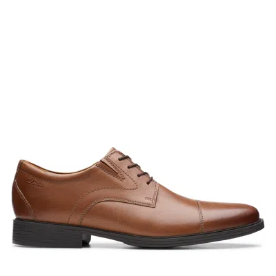 Clarks Whiddon Cap In Brown Leather