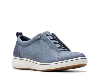 Clarks Wide Width Cloudsteppers Breezesky Sneaker In Blue