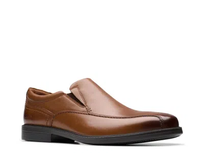 Clarks Wide Width Dresslite Step Loafer In Brown