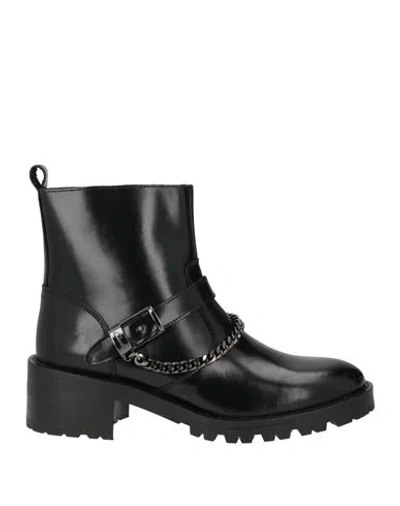 Clarks Woman Ankle Boots Black Size 8 Leather