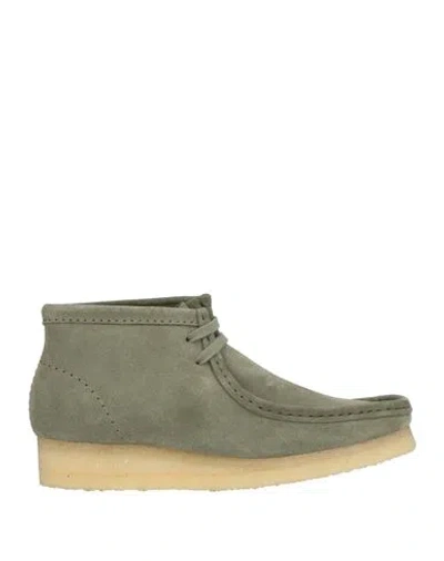 Clarks Woman Ankle Boots Sage Green Size 7.5 Leather