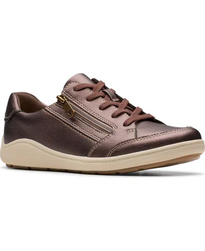 Clarks Women's Bryianne Bayla Round Toe Sneakers