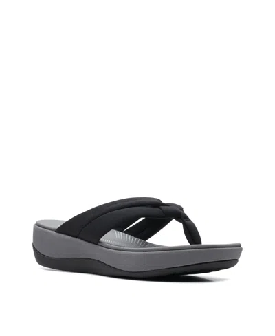 Clarks Women's Cloudsteppers Arla Kaylie Slip-on Thong Sandals In Black Textile Sparkles