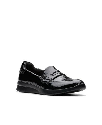Clarks Women's Collection Ellowyn Penny Shoes In Black Crinkle Patent Synthetic