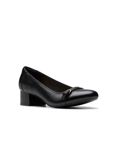 Clarks Daiss 30 Court In Black Leather