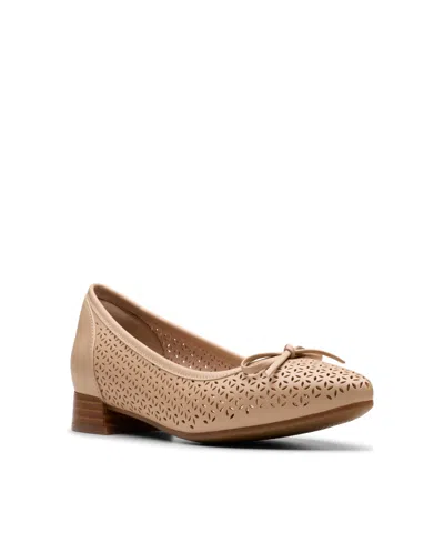 Clarks Women's Collection Natalyn Step Ballet Flats In Beige Leather