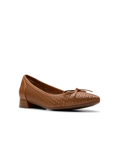 Clarks Women's Collection Natalyn Step Ballet Flats In Tan Leather