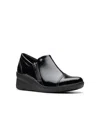 Clarks Suttyn Zip In Black Crinkle Patent Synthetic