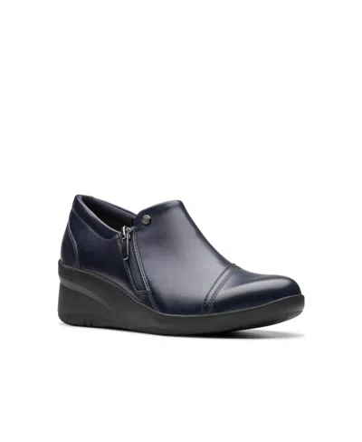 Clarks Women's Collection Suttyn Zip Shoes In Navy Leather