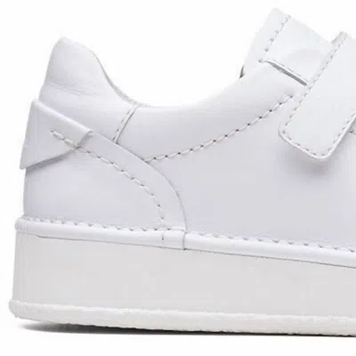 CLARKS CLARKS WOMEN'S CRAFT CUP STRAP SNEAKER IN WHITE LEATHER