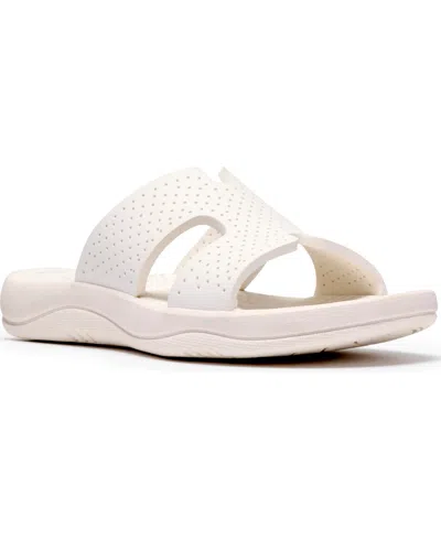 Clarks Women's Sunmaze Bali Eva Round Toe Sandals In White