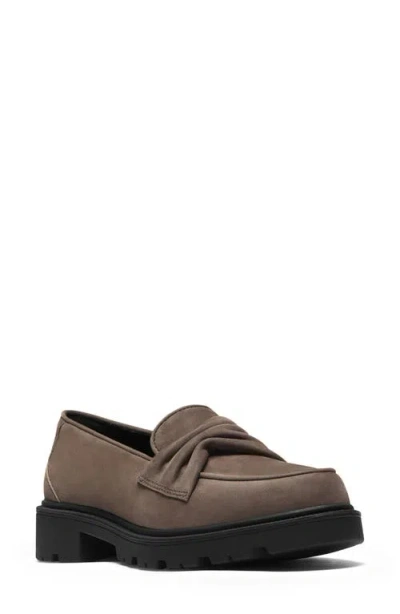 Clarksr Clarks(r) Edge Loafer In Brown