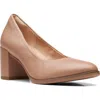 Clarksr Clarks(r) Freva55 Court Pump In Praline Leather