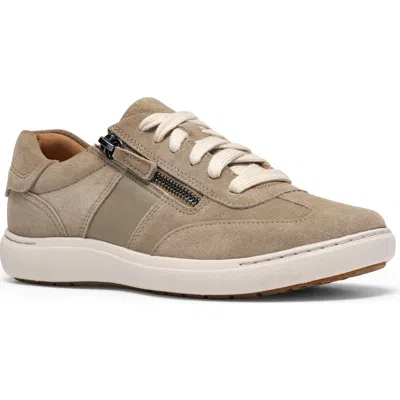 Clarksr Clarks(r) Nalle T-toe Sneaker In Gray