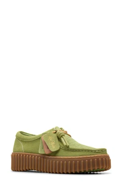 Clarksr Clarks(r) Torhill Bee Chukka Sneaker