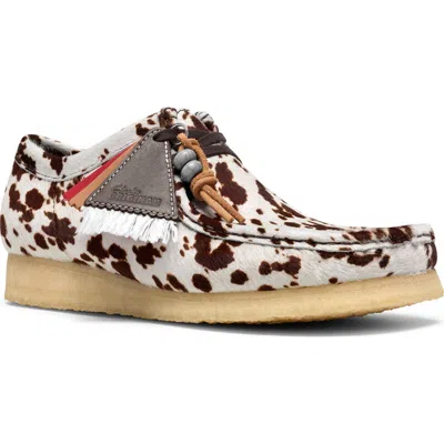 Clarksr Clarks(r) Wallabee Leather Shoe In Brown Cow Print
