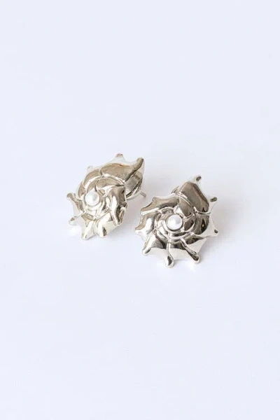 Classicharms Leah Seahell Stud Earrings In Silver