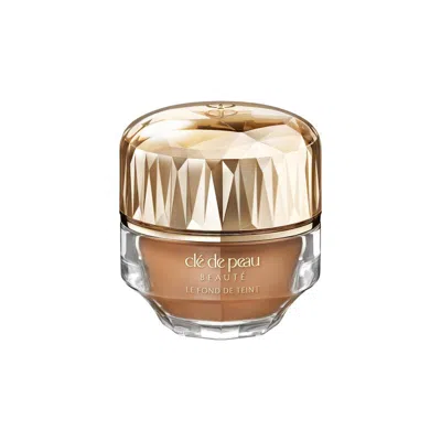 Clé De Peau Beauté The Foundation Spf 22, Deep Ocher (28 Ml) In White