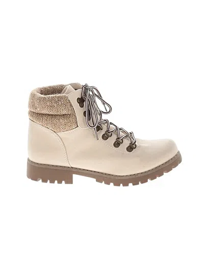 Pre-owned Cliffs By White Mountain Ankle Boots In Ivory