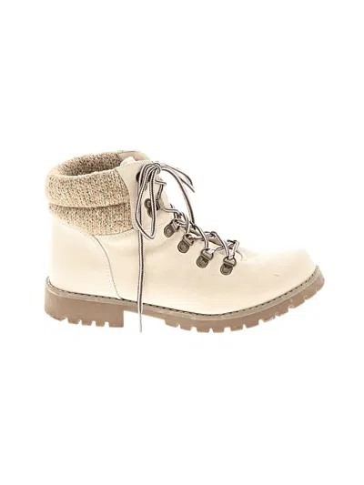 Pre-owned Cliffs By White Mountain Ankle Boots In White