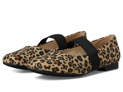 Cliffs By White Mountain Besimi In Animal Print