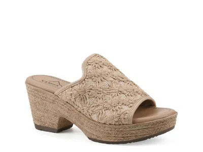 CLIFFS BY WHITE MOUNTAIN CLIFFS BY WHITE MOUNTAIN BIZZIE ESPADRILLE PLATFORM SANDAL