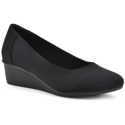 Cliffs By White Mountain Boldness Womens Solid Man Made Wedge Heels In Black/nylon