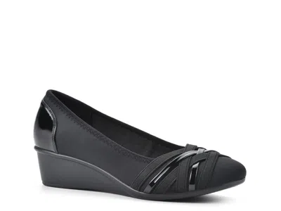Cliffs By White Mountain Bowie Wedge Pump In Black