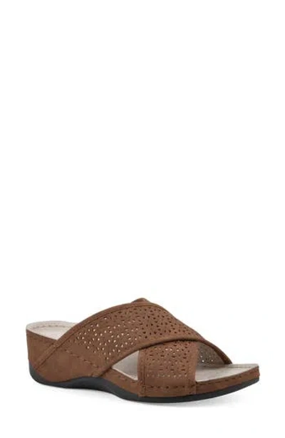 Cliffs By White Mountain Candelle Wedge Sandal In Brown/nubuck